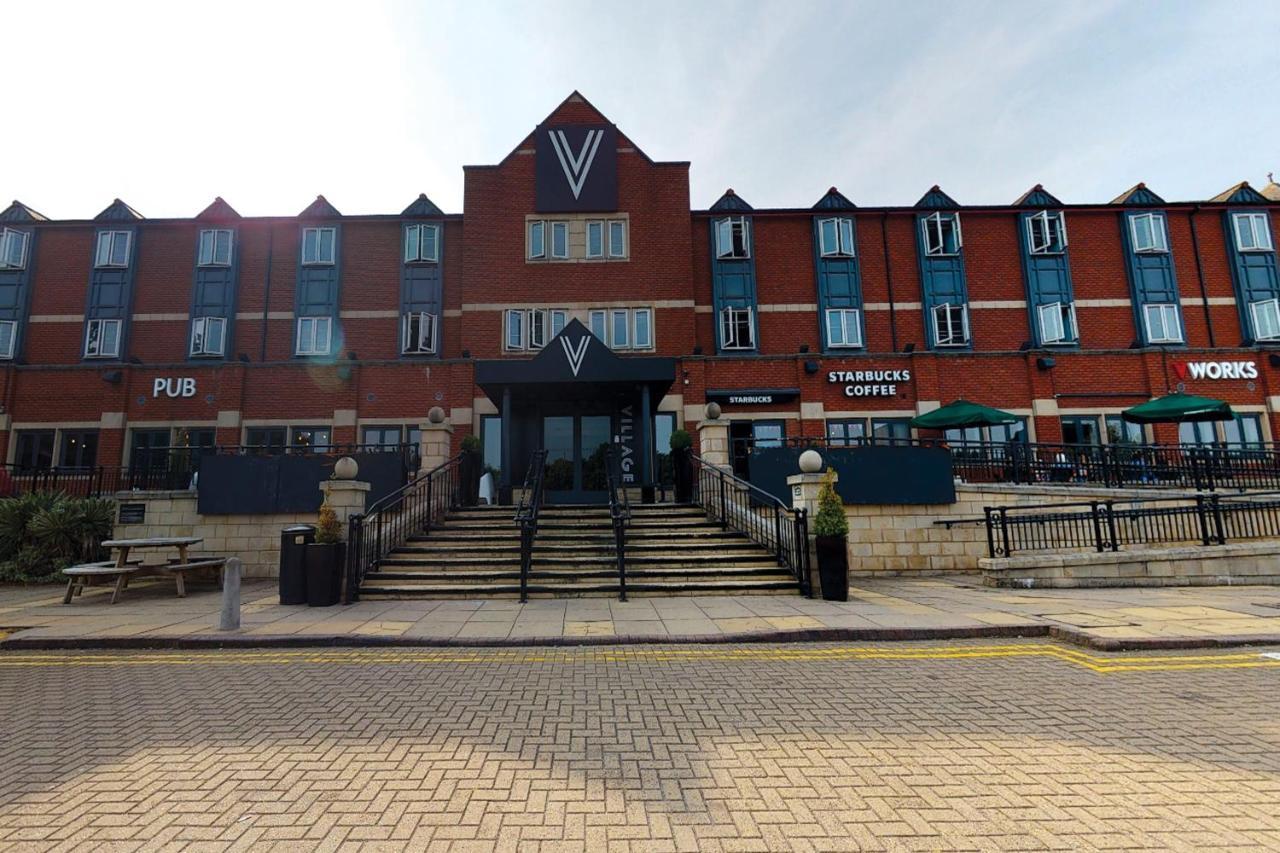 Village Hotel Coventry Exterior photo